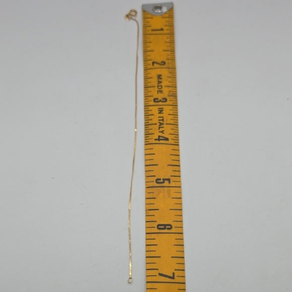 Elegant delicate 14k Gold Bracelet - Picture 5 of 5